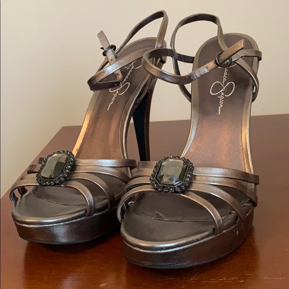 SIZE 10 WOMANS HEELS